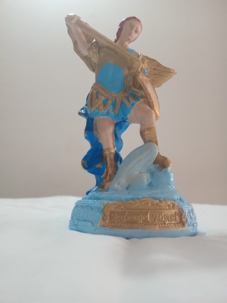 Arcángel Miguel: Su nombre significa “Quién es como Dios”, “Líder Cósmico”