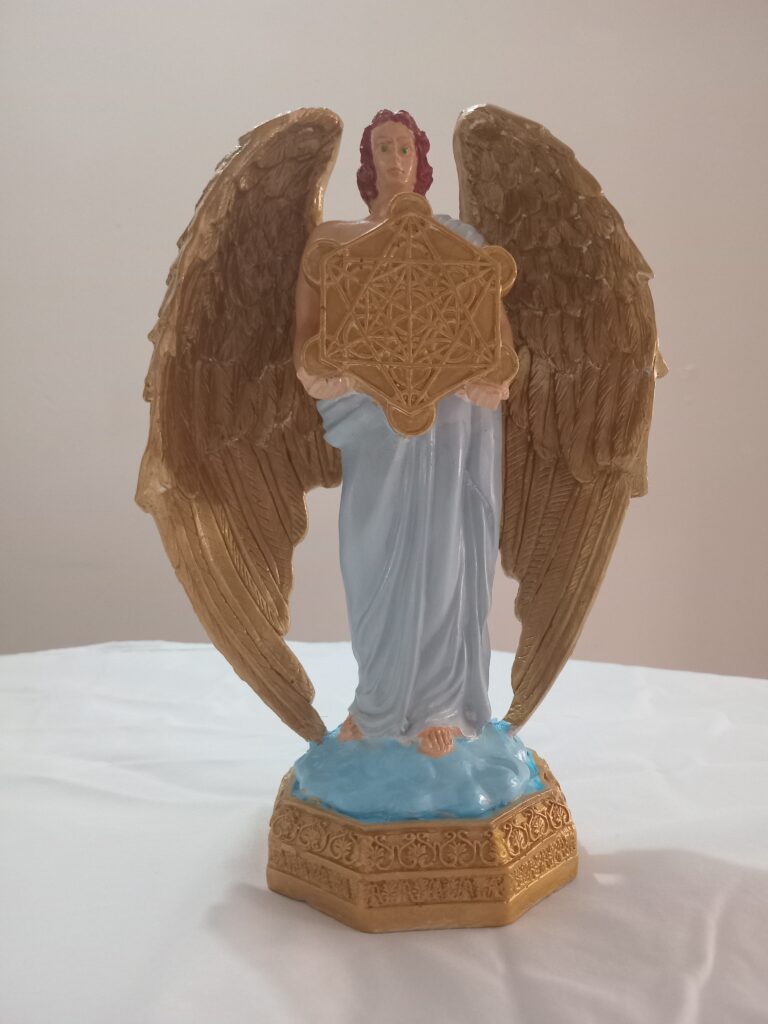 Arcángel Metatrón: Su nombre significa “Cercano al Trono de Dios”, “Maestro Supremo”